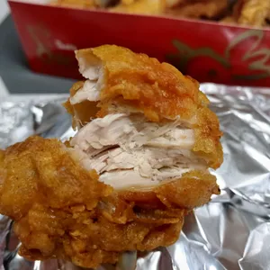 으뜸갈비랑붕어네치킨 사진
