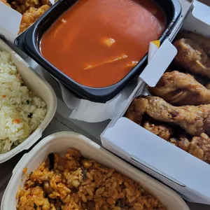 교촌치킨 사진