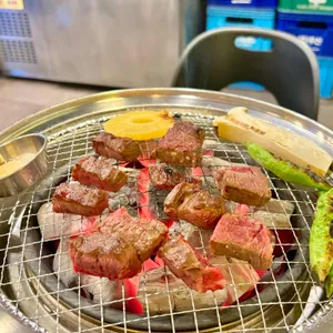 백탄 깍두기 사진