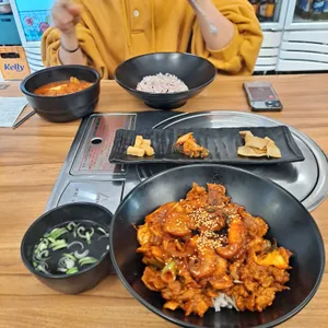 동락 쭈꾸미. 짜글이 사진