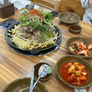 솥뚜껑감자탕 사진