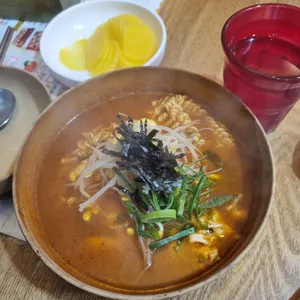 틈새라면 사진