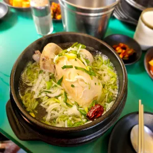 한방정통삼계탕 사진