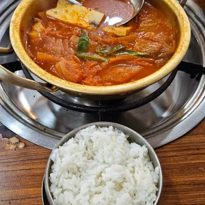 보물촌 꺼먹돼지 사진