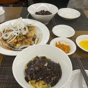 메이탄 사진