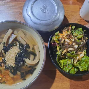 월오동묵집 사진