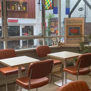 언더랩 리뷰 사진