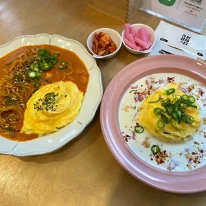 오므파탈 사진