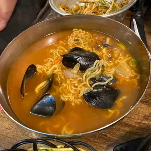 유소춘 사진