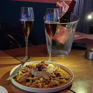 톨테일 사진