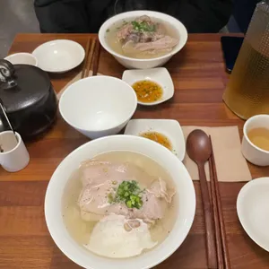송준옥 사진