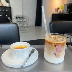 언유주얼. 사진