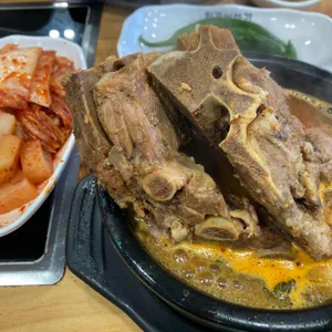본가뼈다귀감자탕 사진