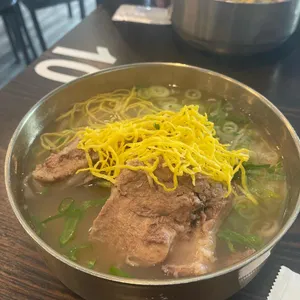 평이담백뼈칼국수 사진