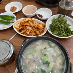 원돼지국밥 사진