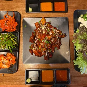엄청난족발 사진