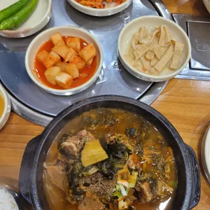 뼈대루감자탕 사진