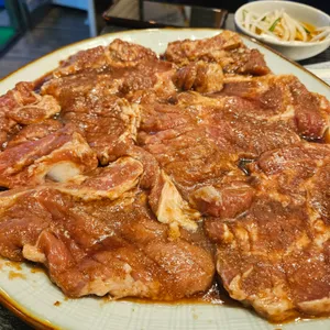 고인돌 숯불고기 사진