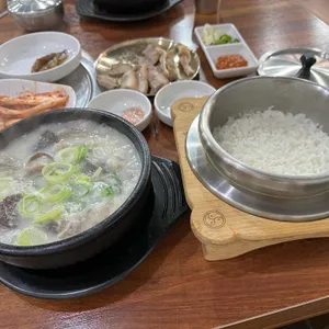 동주순대국 감자탕 사진