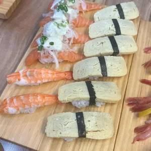 스시 한손 사진