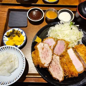 크레이지카츠 현대백화점 사진