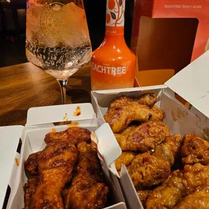 교촌치킨 사진