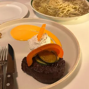 다이너 사진