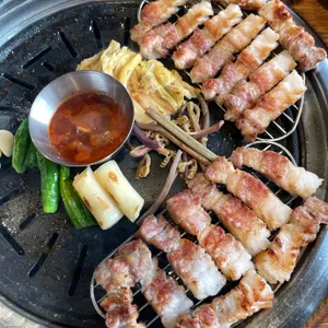 고기굽는남자 사진