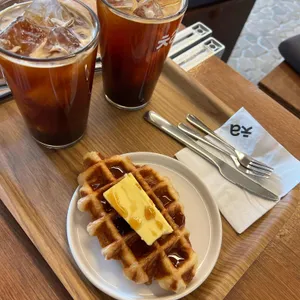 카페 차 사진