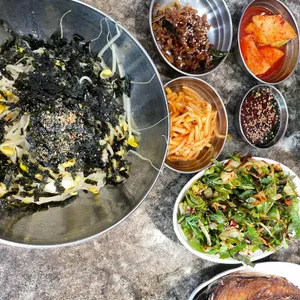 고산골 안동콩나물시레기국밥 사진