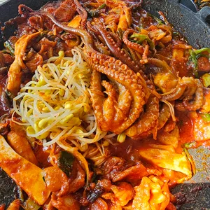 신현민 육회한 낙지마당 사진