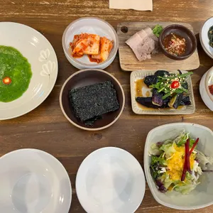 담아래 사진