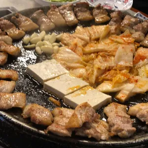 진짜무쇠삼겹 사진
