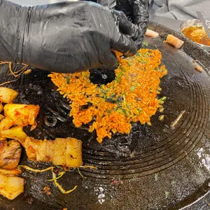 동두천솥뚜껑삼겹살 사진