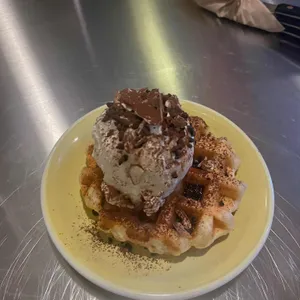콜트 커피바 사진
