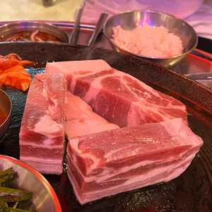 동두천솥뚜껑삼겹살 사진