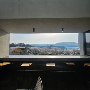 샤를몽탁 리뷰 사진