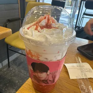 컴포즈커피 사진