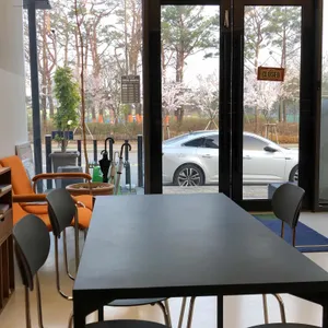 크러스트 리뷰 사진