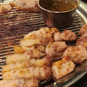 김돈이 사진