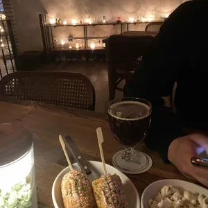 신사펍 사진
