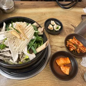 항아리갈비탕 사진