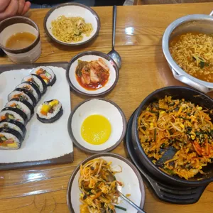쌍둥이네 사진