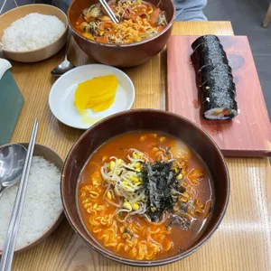 틈새라면 사진