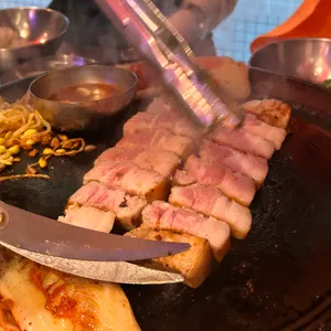 동두천솥뚜껑삼겹살 사진
