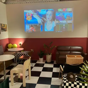 웨스트사이드 리뷰 사진