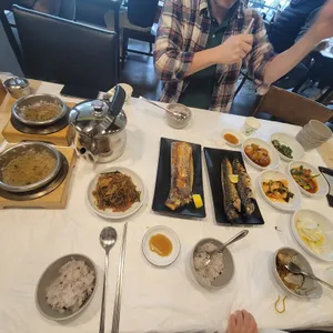 화덕 위에 고등어 사진