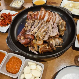 족발야시장 무청감자탕 사진