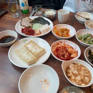맷돌로만 사진