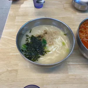 이층칼국수 사진